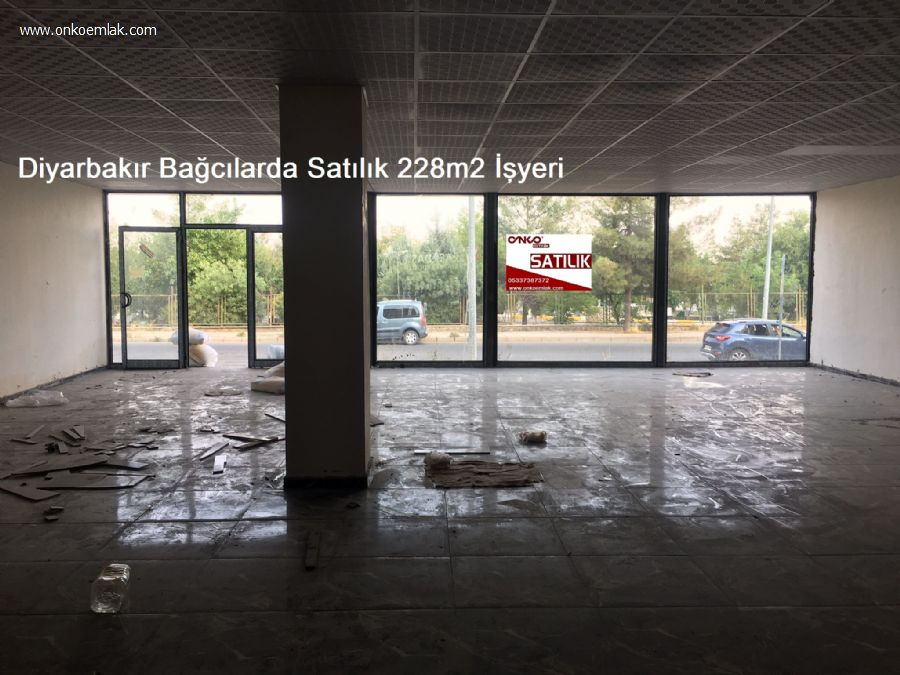 Diyarbakır Yeniköy Kavşağında Satılık 228m2 İşyeri
